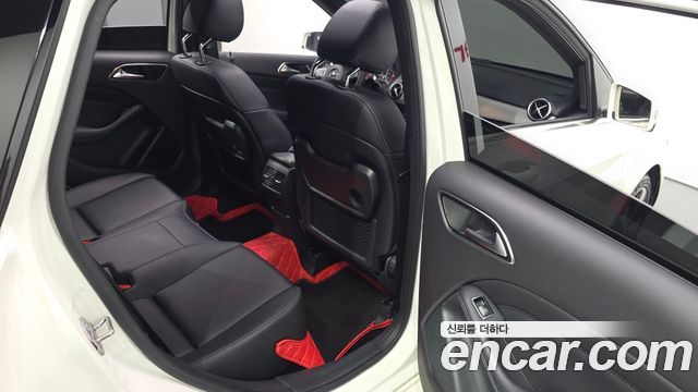 Mercedes-Benz B-Class 2018 — photo 16