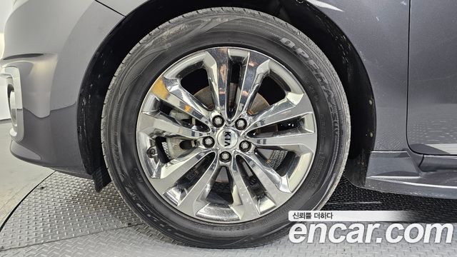 Kia Canival 2018 — photo 5