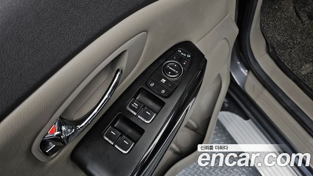 Kia Canival 2018 — photo 26