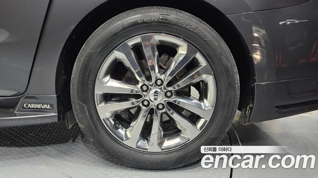 Kia Canival 2018 — photo 7