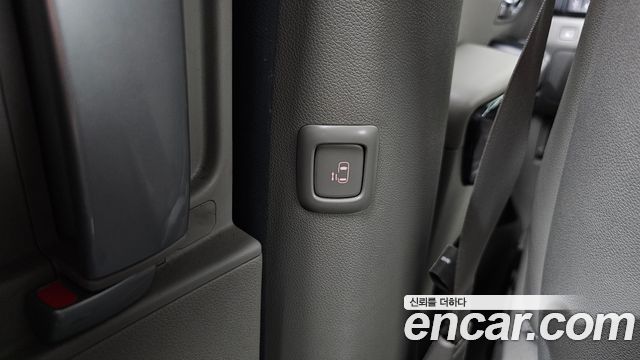 Kia Canival 2018 — photo 30