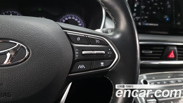 Hyundai Santafe 2022 — photo 17