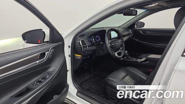 Hyundai Grandeur 2018 — photo 10