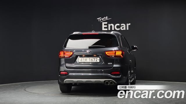 Kia Sorento 2018 — photo 4