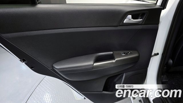 Kia Sportage 2018 — photo 15