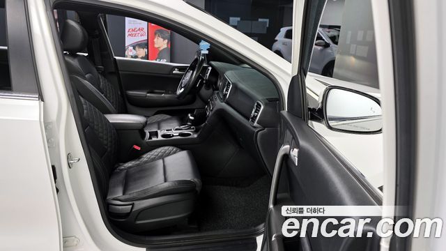 Kia Sportage 2018 — photo 16
