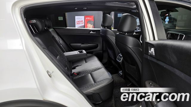 Kia Sportage 2018 — photo 28