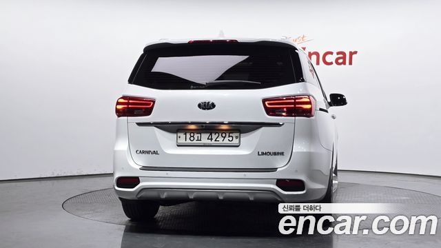 Kia Canival 2019 — photo 4