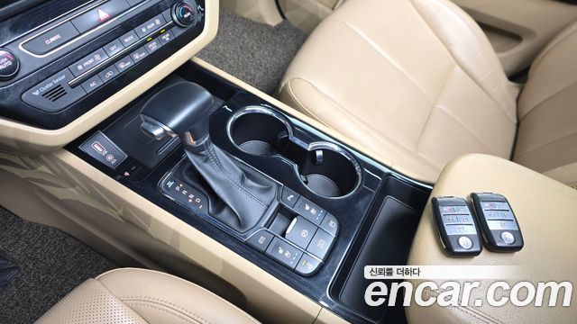 Kia Canival 2019 — photo 12