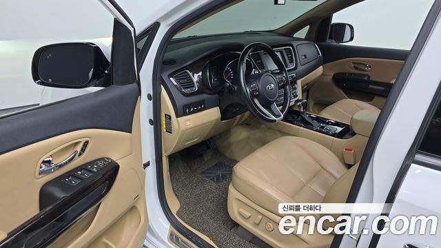Kia Canival 2019 — photo 13