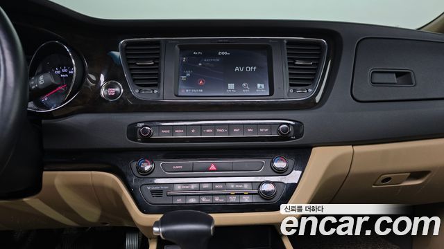Kia Canival 2019 — photo 19