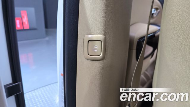 Kia Canival 2019 — photo 31