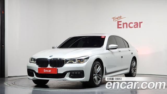 BMW 7-Series 2018 — photo 1