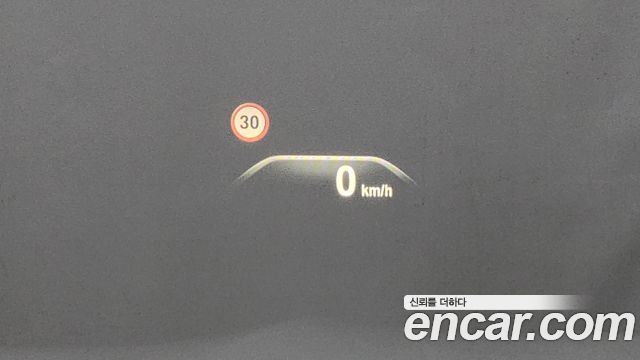 BMW 7-Series 2018 — photo 17