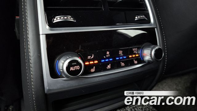 BMW 7-Series 2018 — photo 19