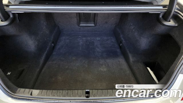 BMW 7-Series 2018 — photo 20