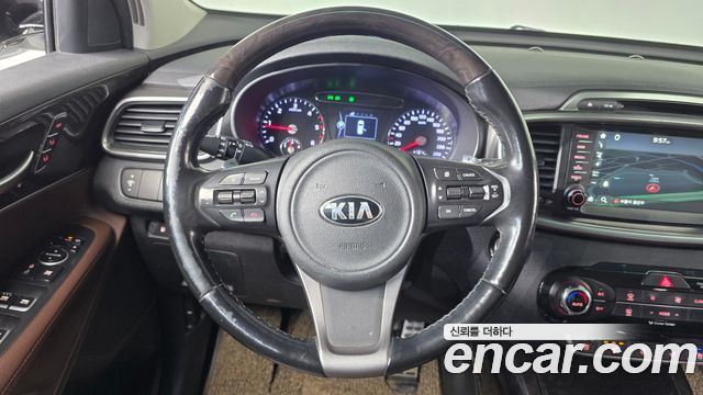 Kia Sorento 2017 — photo 13
