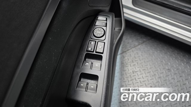 Hyundai AVANTE 2016 — photo 14