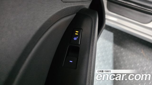 Hyundai AVANTE 2016 — photo 20