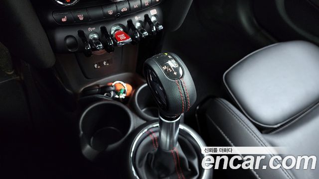 Mini Cooper 2019 — photo 12