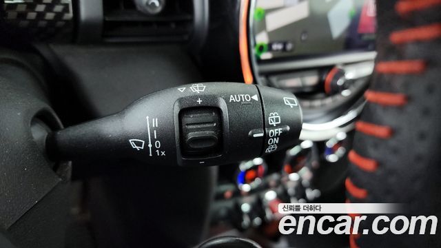 Mini Cooper 2019 — photo 28