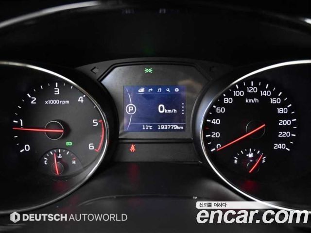 Kia Canival 2016 — photo 8