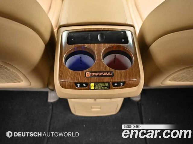 Kia Canival 2016 — photo 16