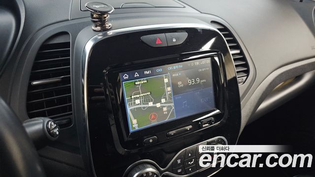 Renault Korea QM3 2018 — photo 21