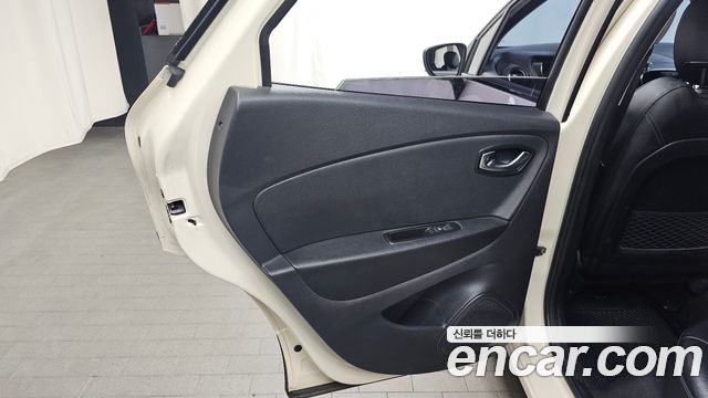 Renault Korea QM3 2018 — photo 15