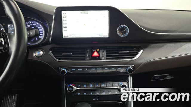 Hyundai Grandeur 2018 — photo 20