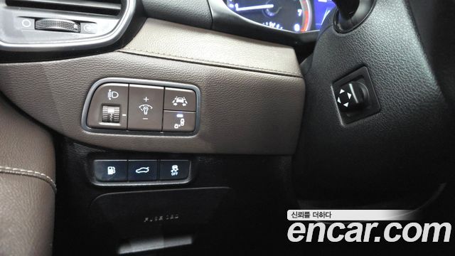 Hyundai Grandeur 2018 — photo 24