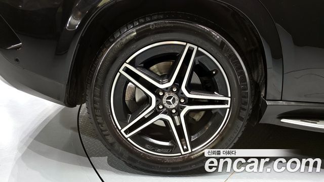 Mercedes-Benz GLE-Class 2021 — photo 5