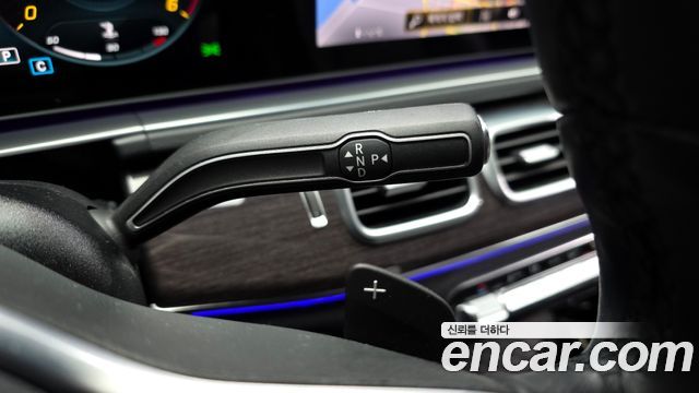 Mercedes-Benz GLE-Class 2021 — photo 12
