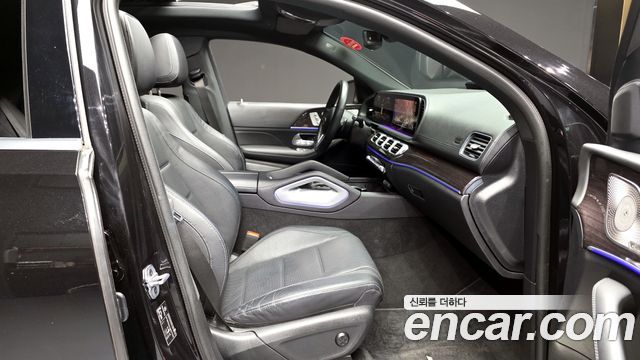 Mercedes-Benz GLE-Class 2021 — photo 17