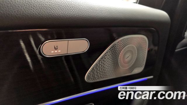 Mercedes-Benz GLE-Class 2021 — photo 29