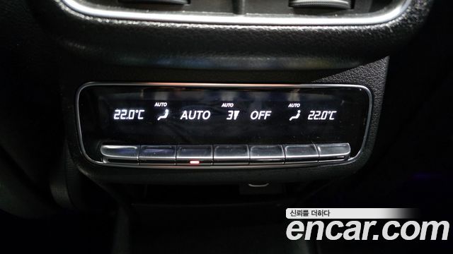 Mercedes-Benz GLE-Class 2021 — photo 30