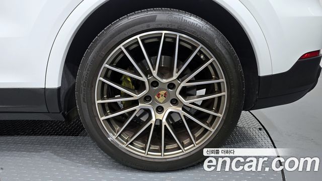 Porsche Cayenne 2023 — photo 5