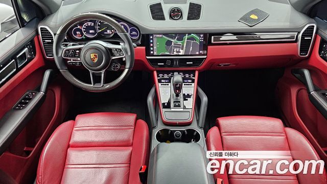 Porsche Cayenne 2023 — photo 10