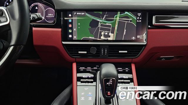 Porsche Cayenne 2023 — photo 19