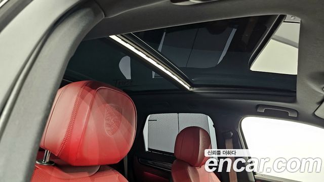 Porsche Cayenne 2023 — photo 22