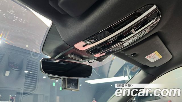Porsche Cayenne 2023 — photo 28