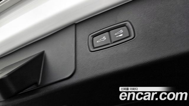 Porsche Cayenne 2023 — photo 31