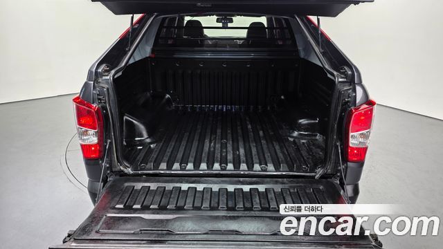 KG Mobility Rexton 2019 — photo 20