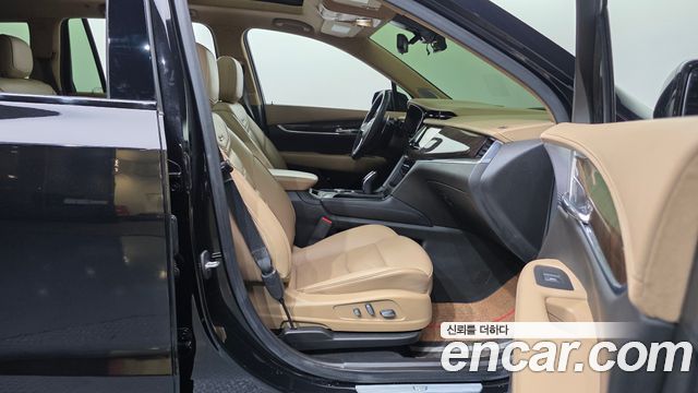 Cadillac XT6 2021 — photo 17