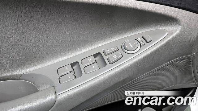 Hyundai Sonata 2013 — photo 20