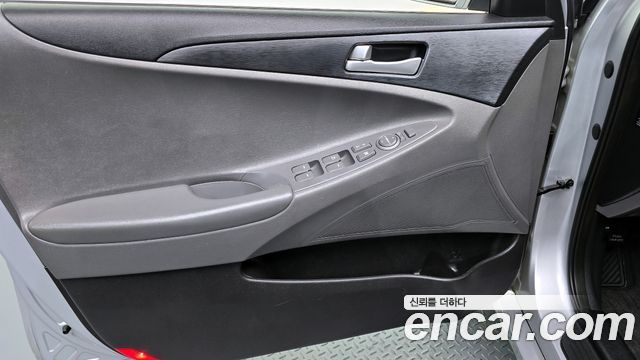Hyundai Sonata 2013 — photo 14