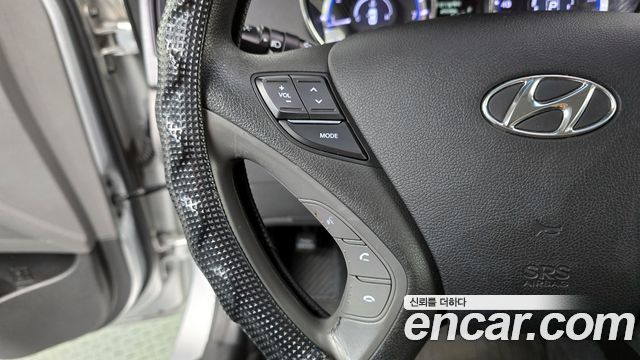Hyundai Sonata 2013 — photo 28