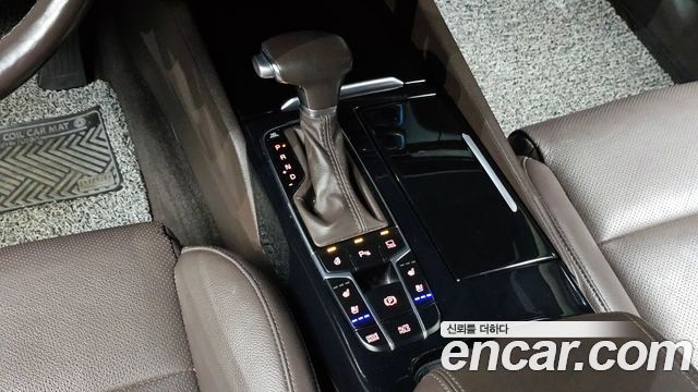 Kia K7 2018 — photo 9