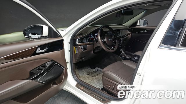 Kia K7 2018 — photo 10