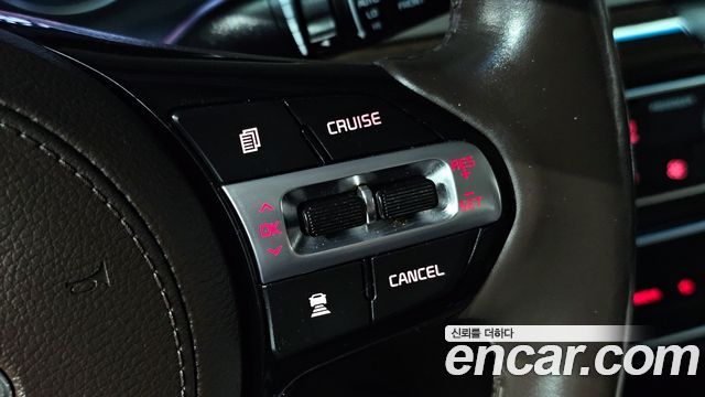 Kia K7 2018 — photo 13